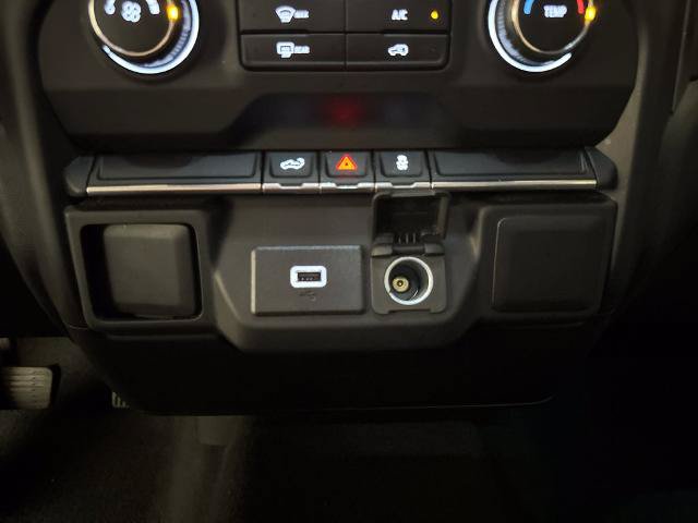 Used 2019 Chevrolet Silverado 1500 Custom w/ Custom Value Package AWD/4WD image 27