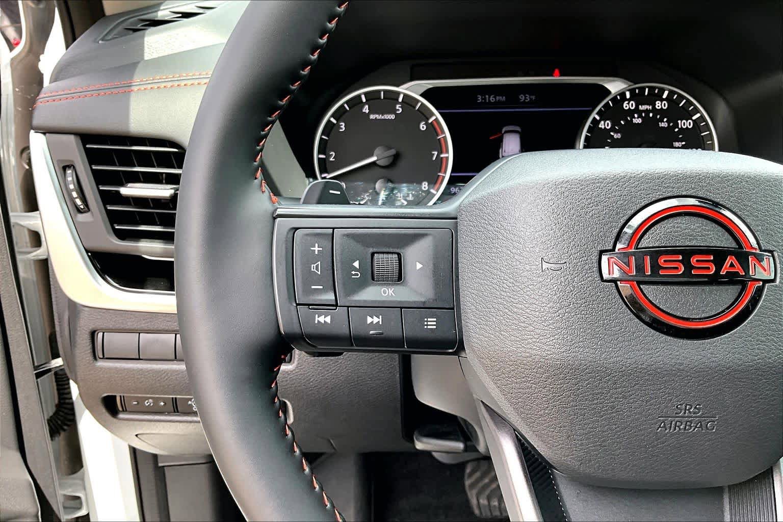 Used 2025 Nissan Rogue SV AWD/4WD image 24