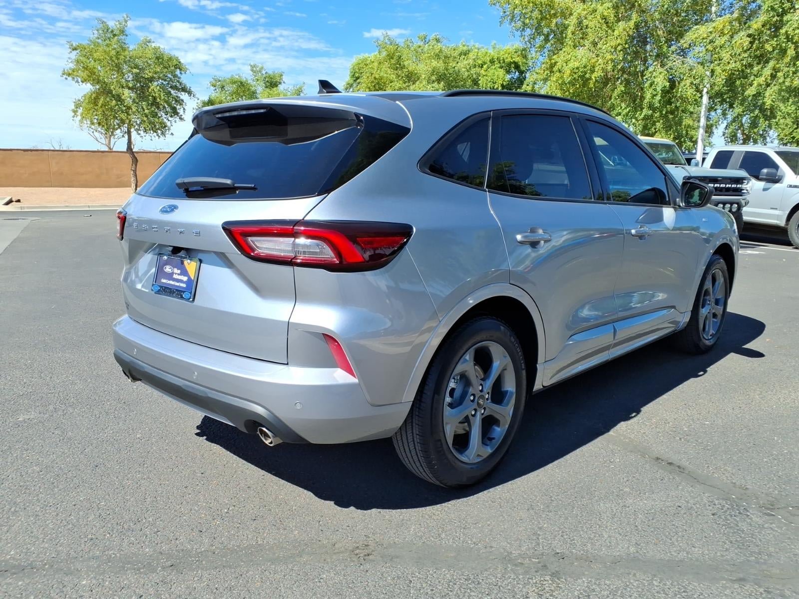 Certified 2024 Ford Escape ST-Line w/ Tech Pack #1 FWD image 4