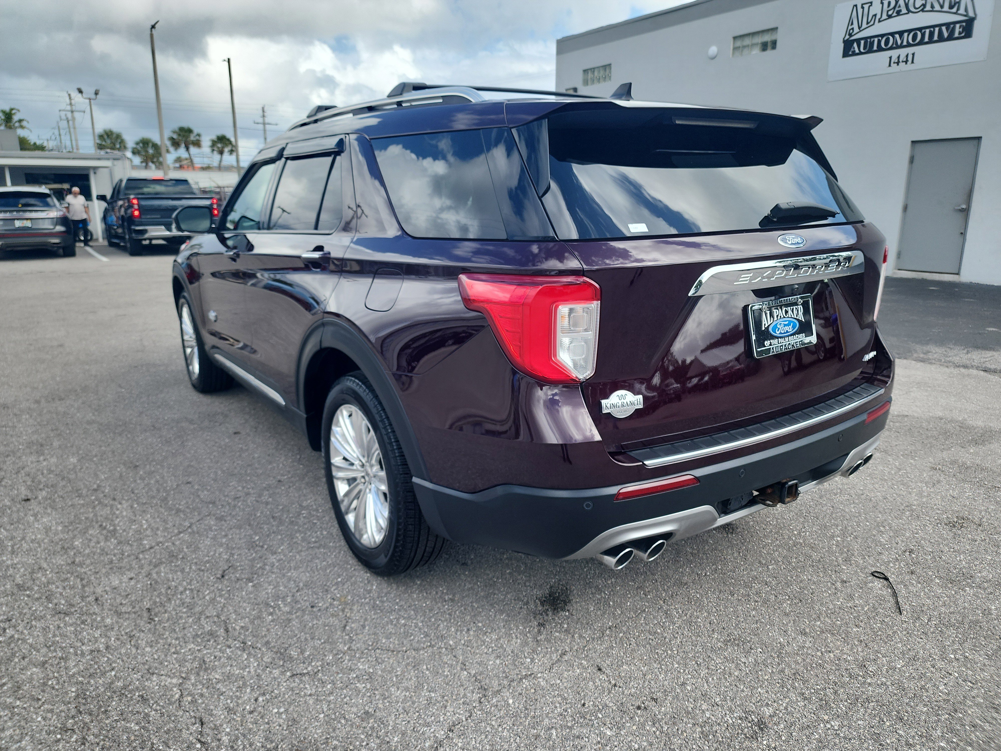 Certified 2023 Ford Explorer King Ranch w/ Class IV Trailer Tow Package image 3