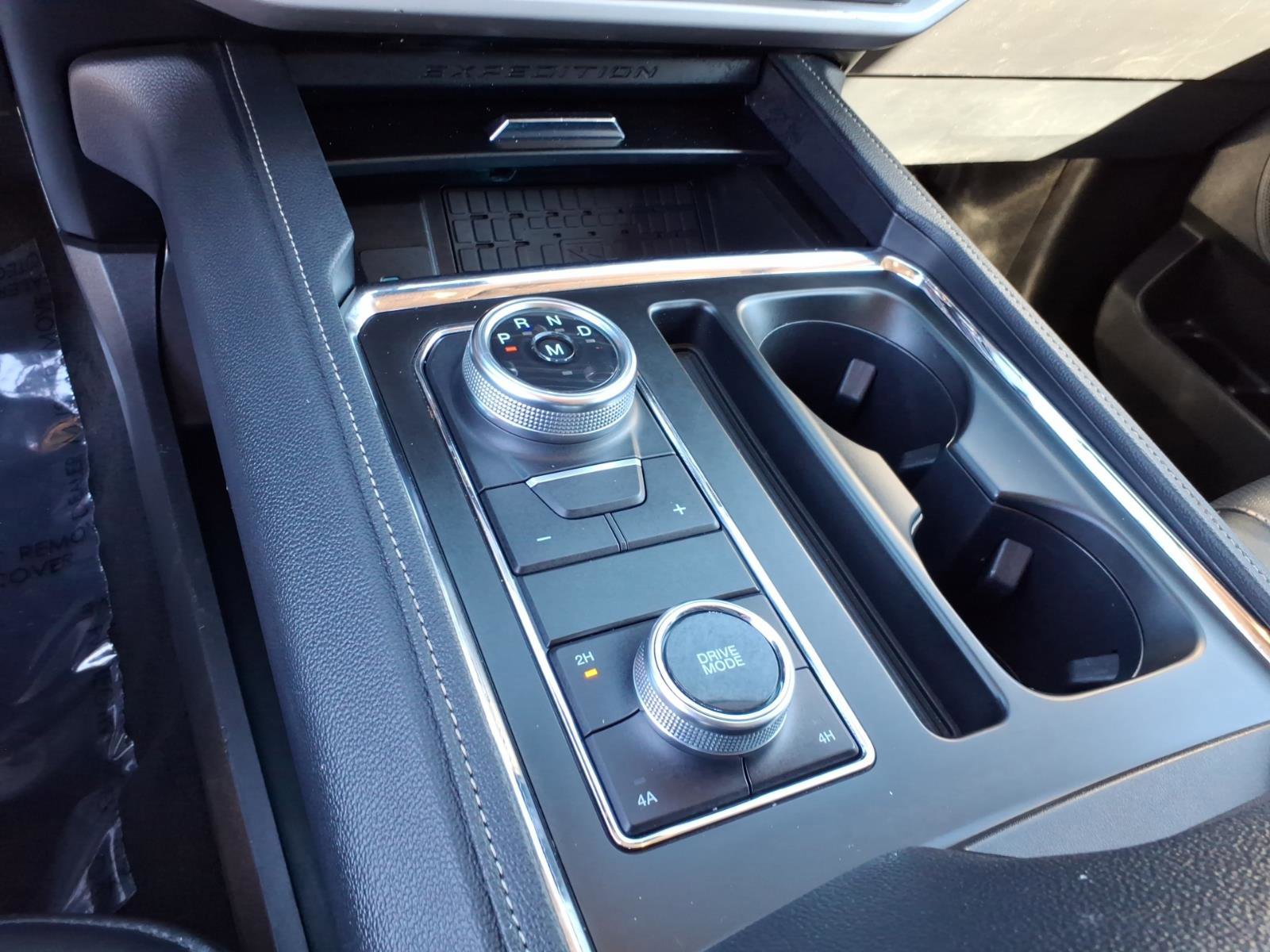 Certified 2024 Ford Expedition Max XLT image 21