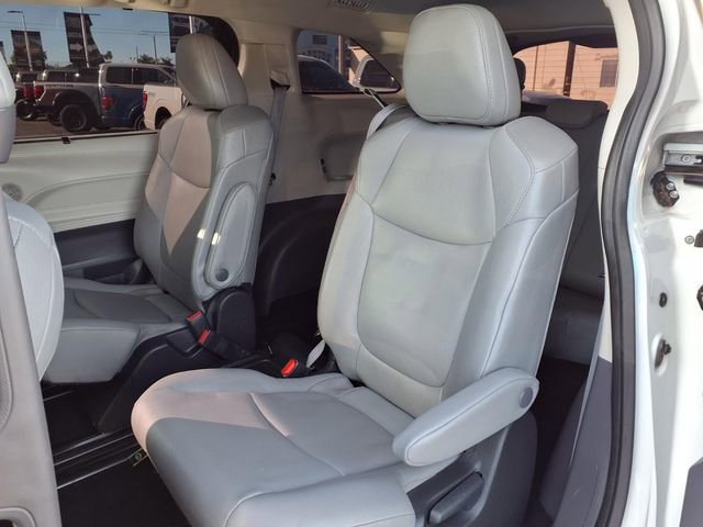 Used 2023 Toyota Sienna XLE w/ XLE Plus Package image 16