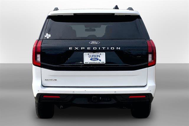 Certified 2025 Ford Expedition Active AWD/4WD image 3
