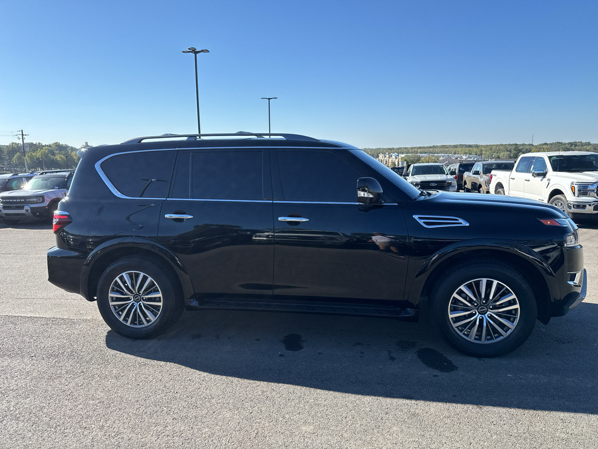 Used 2023 Nissan Armada SL w/ Cargo Package RWD image 5