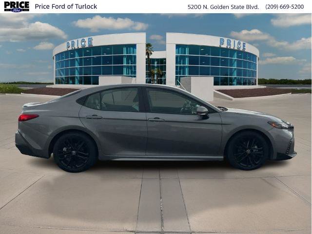 Used 2025 Toyota Camry SE w/ Convenience Package FWD image 4