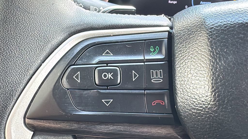 Used 2023 Jeep Grand Cherokee Limited image 13