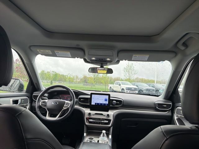 Certified 2023 Ford Explorer XLT w/ Equipment Group 202A image 19