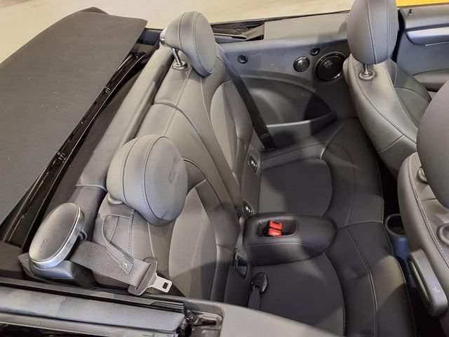 Used 2022 MINI Cooper Convertible w/ Premium Package FWD image 23