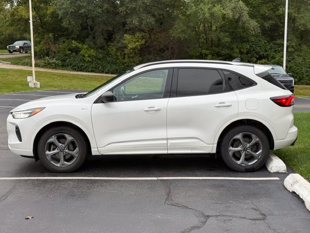Certified 2023 Ford Escape ST-Line w/ Tech Pack #1 AWD/4WD image 6