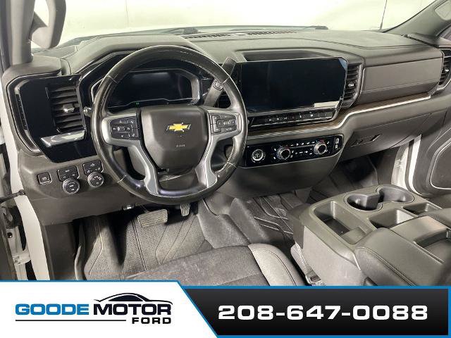 Used 2023 Chevrolet Silverado 1500 LT w/ Protection Package AWD/4WD image 8