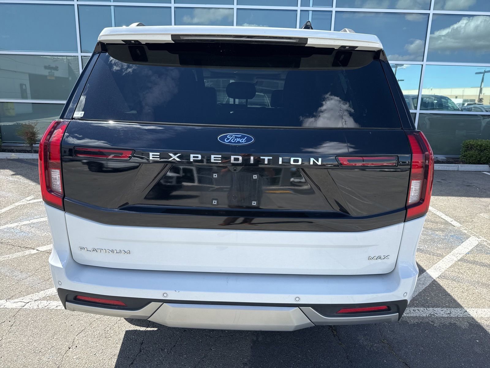 Certified 2025 Ford Expedition Max Platinum AWD/4WD image 4