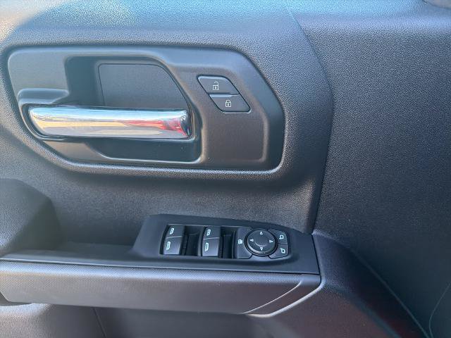 Used 2024 Chevrolet Silverado 1500 Custom Trail Boss AWD/4WD image 17