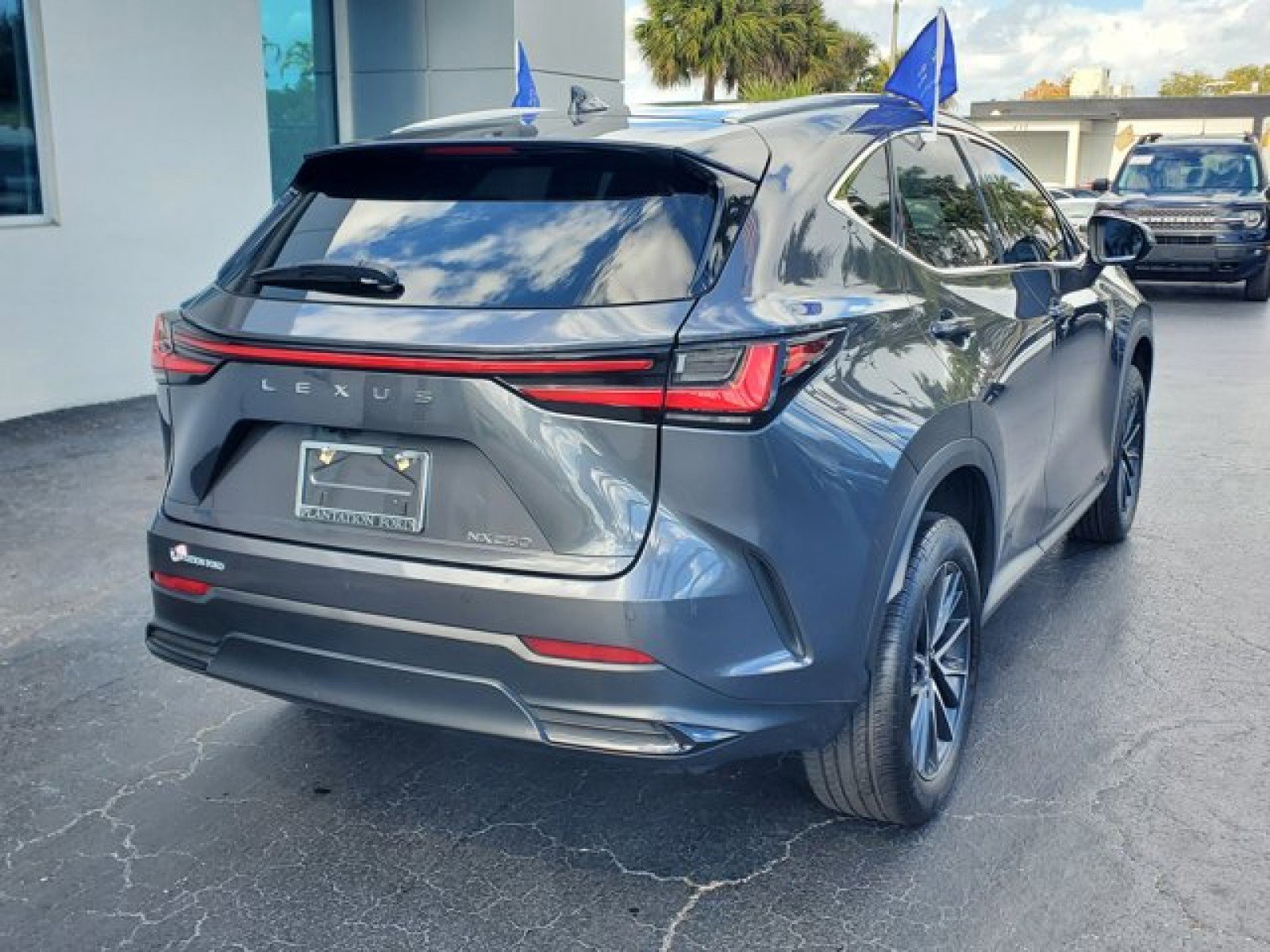 Used 2024 Lexus NX 250 FWD image 4