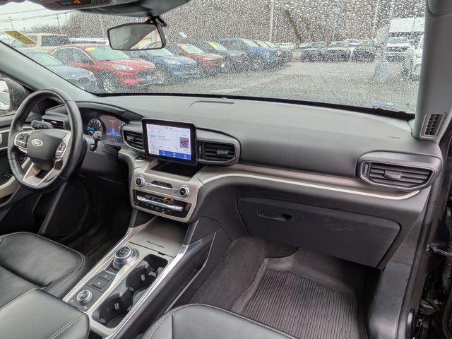Certified 2022 Ford Explorer XLT w/ Equipment Group 202A image 22