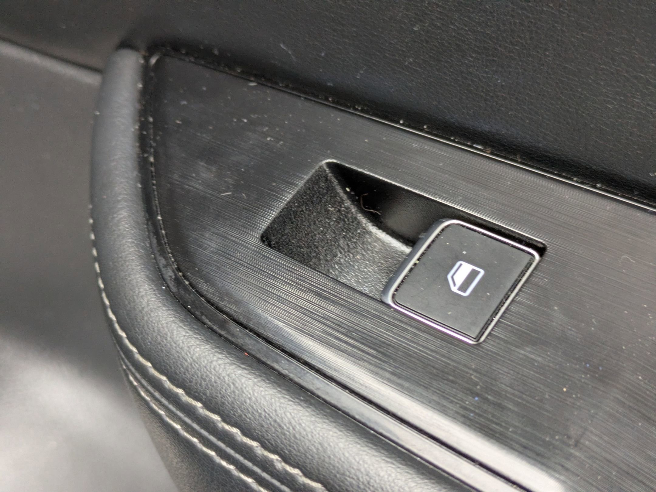 Used 2022 Nissan Rogue SL w/ SL Premium Package image 35