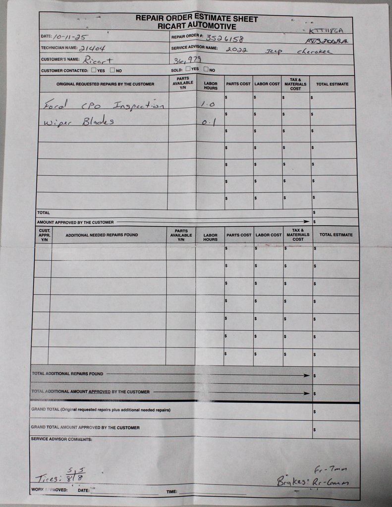 Used 2022 Jeep Cherokee Latitude Lux w/ Mopar Interior Package image 11