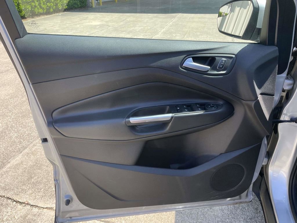 Certified 2018 Ford Escape SE image 15