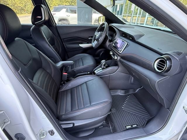 Used 2020 Nissan Kicks SR w/ SR Premium Package FWD image 18