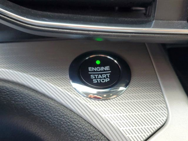 Certified 2021 Ford Explorer XLT w/ Equipment Group 202A image 32