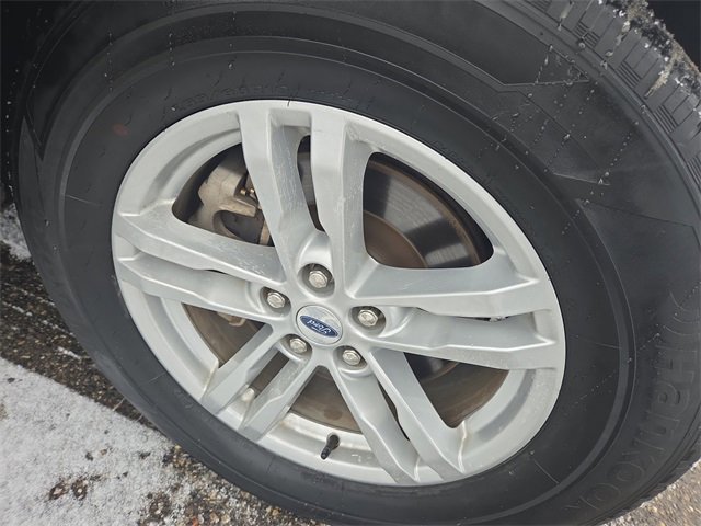 Certified 2022 Ford Explorer XLT w/ Equipment Group 202A image 19