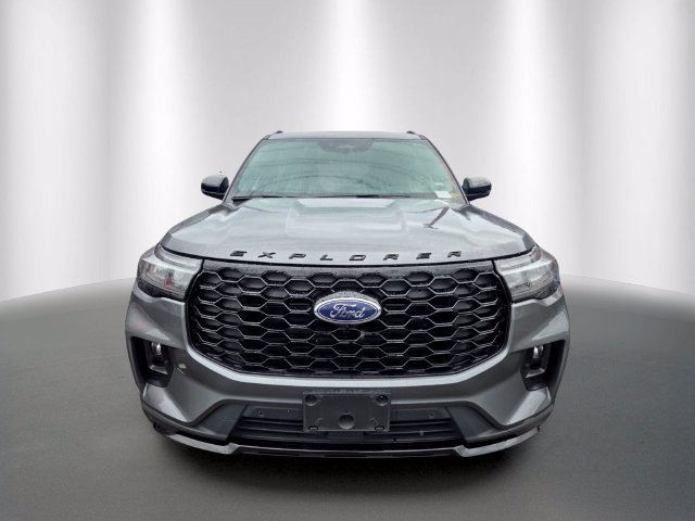 Certified 2025 Ford Explorer ST-Line AWD/4WD image 6