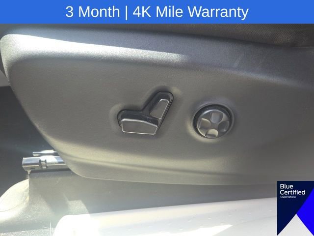 Used 2023 Chrysler Pacifica Touring-L FWD image 30
