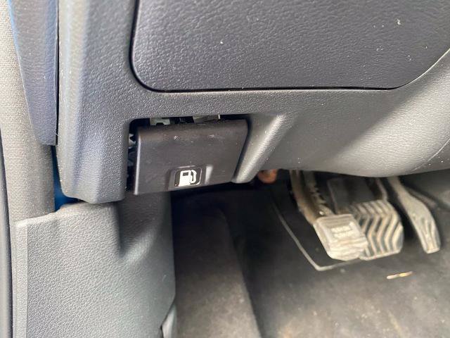 Used 2025 Nissan Sentra SV FWD image 17