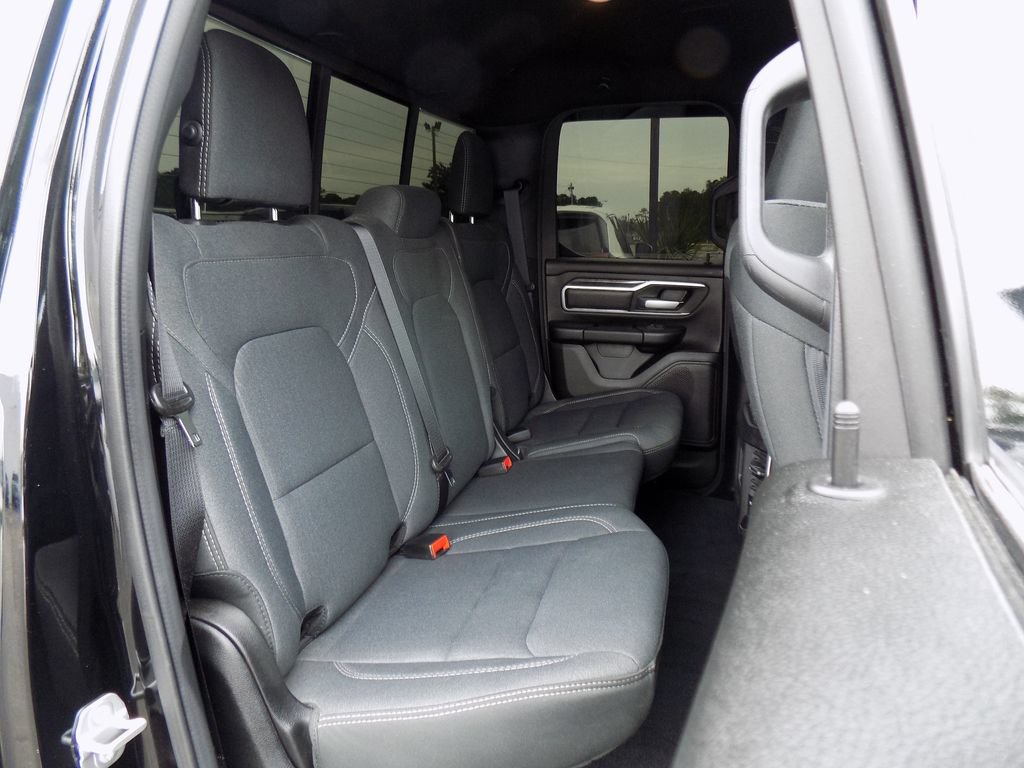 Used 2022 RAM 1500 Big Horn AWD/4WD image 32