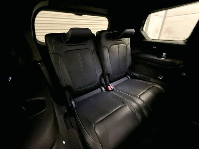 Used 2021 Jeep Grand Cherokee L Overland w/ Luxury Tech Group IV AWD/4WD image 27