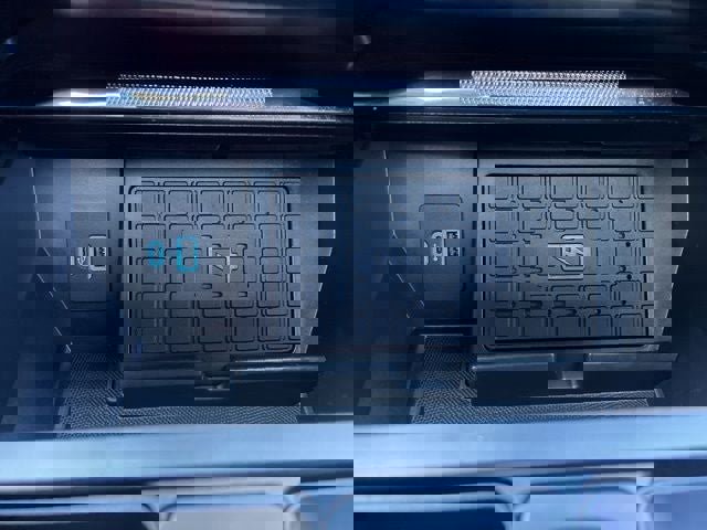 Certified 2023 Ford F150 Platinum w/ Equipment Group 701A High image 34