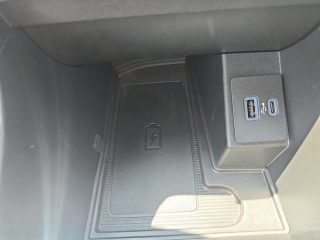 Certified 2024 Ford Edge ST-Line AWD/4WD image 25
