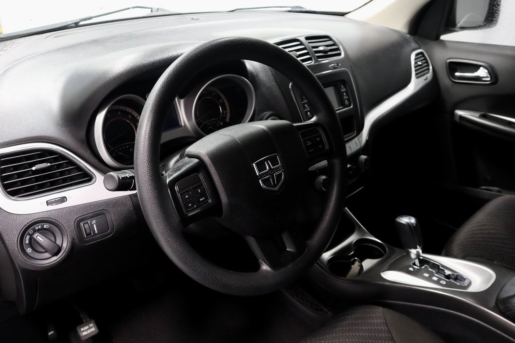 Used 2019 Dodge Journey SE image 23