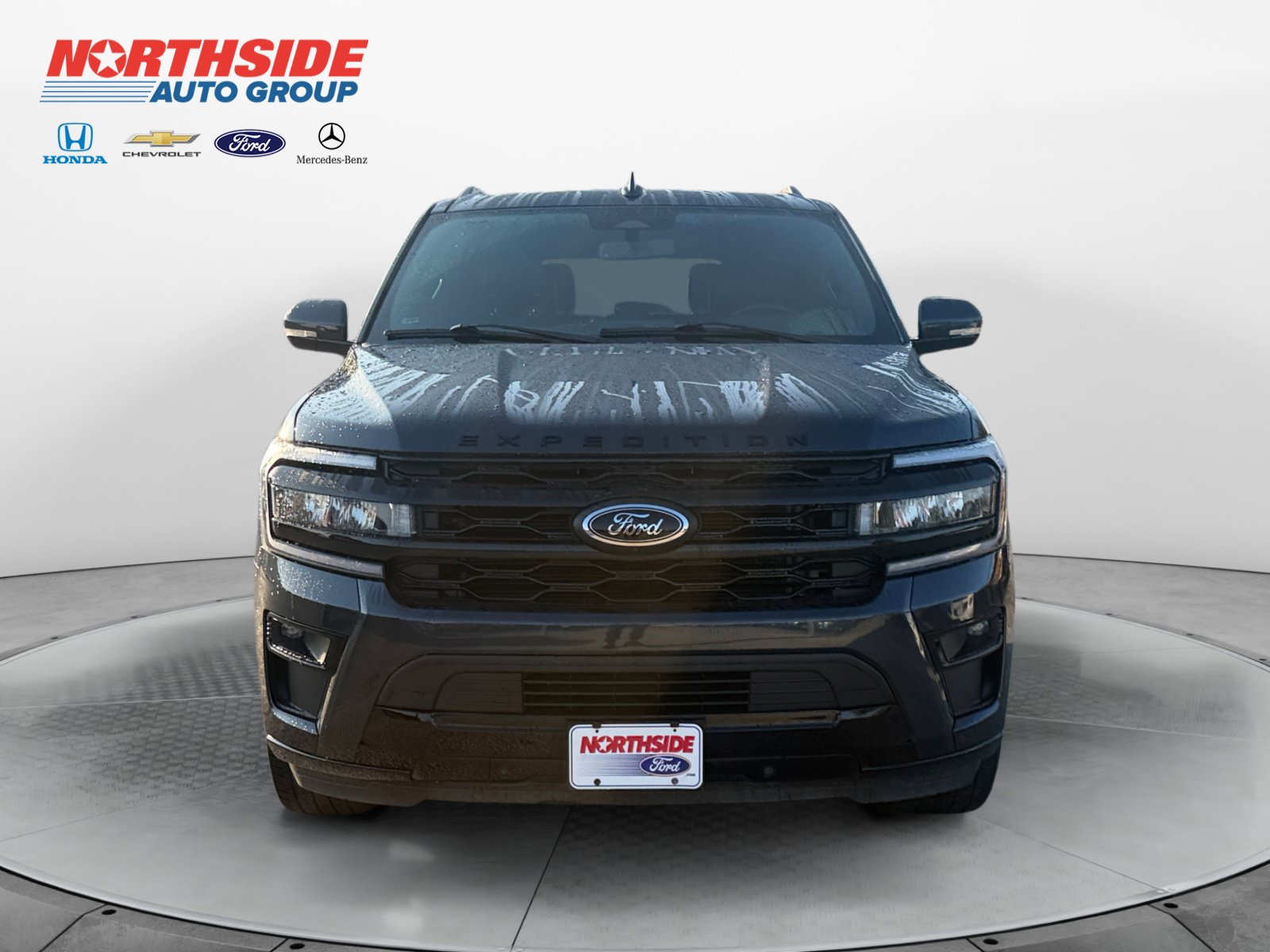 Certified 2024 Ford Expedition Limited RWD image 2