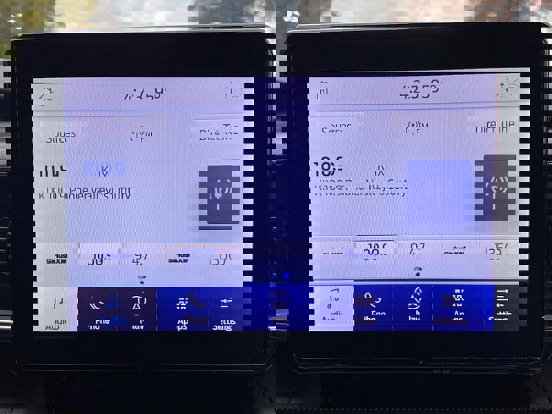 Certified 2022 Ford Explorer XLT w/ Equipment Group 202A image 24