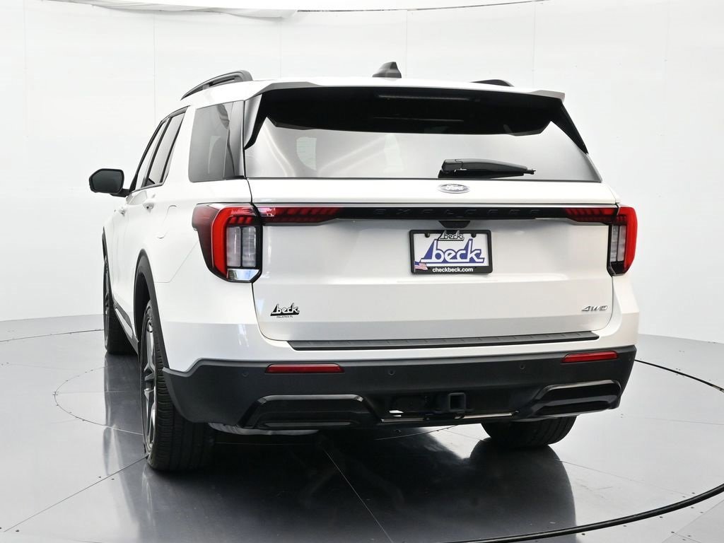 Certified 2025 Ford Explorer ST-Line w/ Premium Package image 7