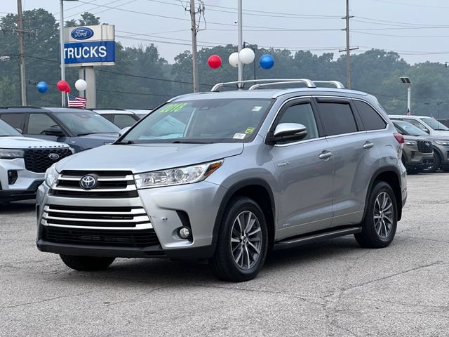 Used 2018 Toyota Highlander XLE AWD/4WD image 3
