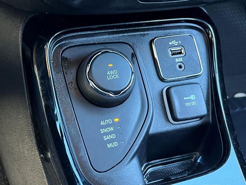 Used 2021 Jeep Compass Limited image 25