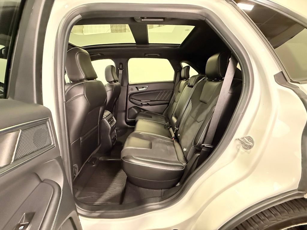 Certified 2024 Ford Edge ST w/ Equipment Group 401A AWD/4WD image 19