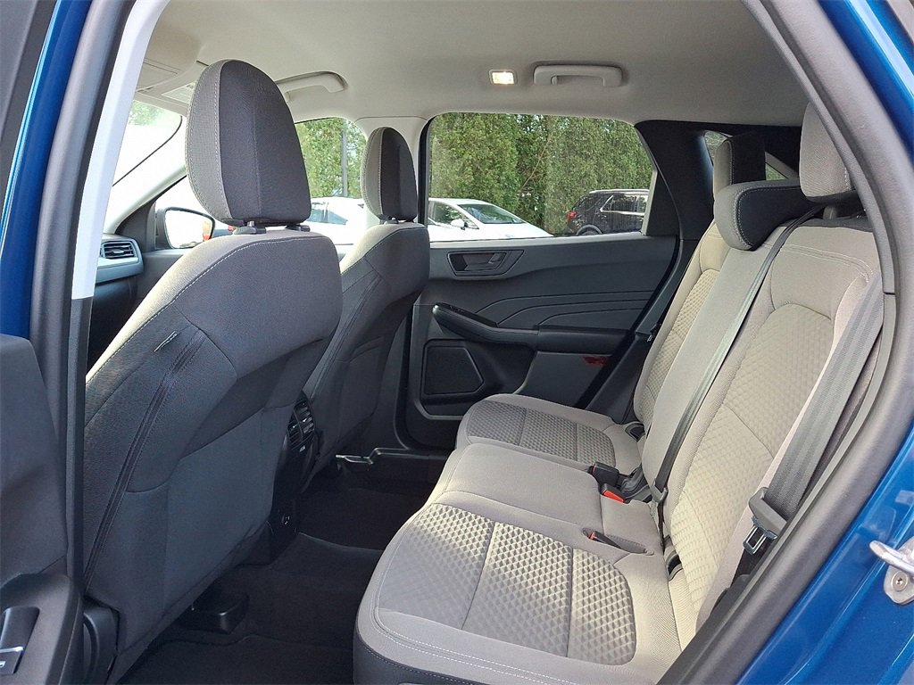 Certified 2022 Ford Escape SE w/ SE Sport Appearance Package image 11