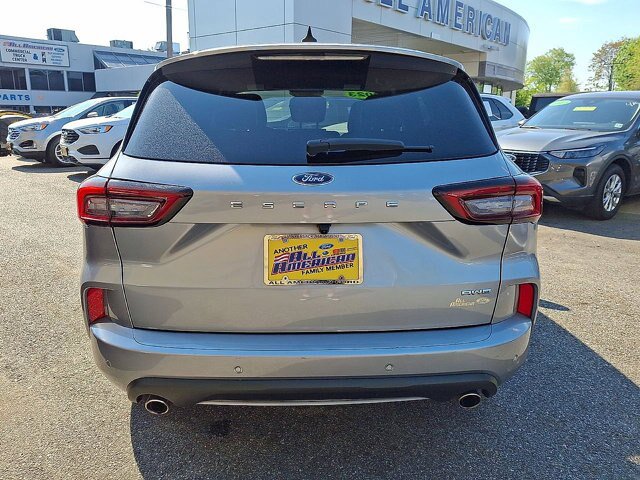 Certified 2023 Ford Escape ST-Line AWD/4WD image 4