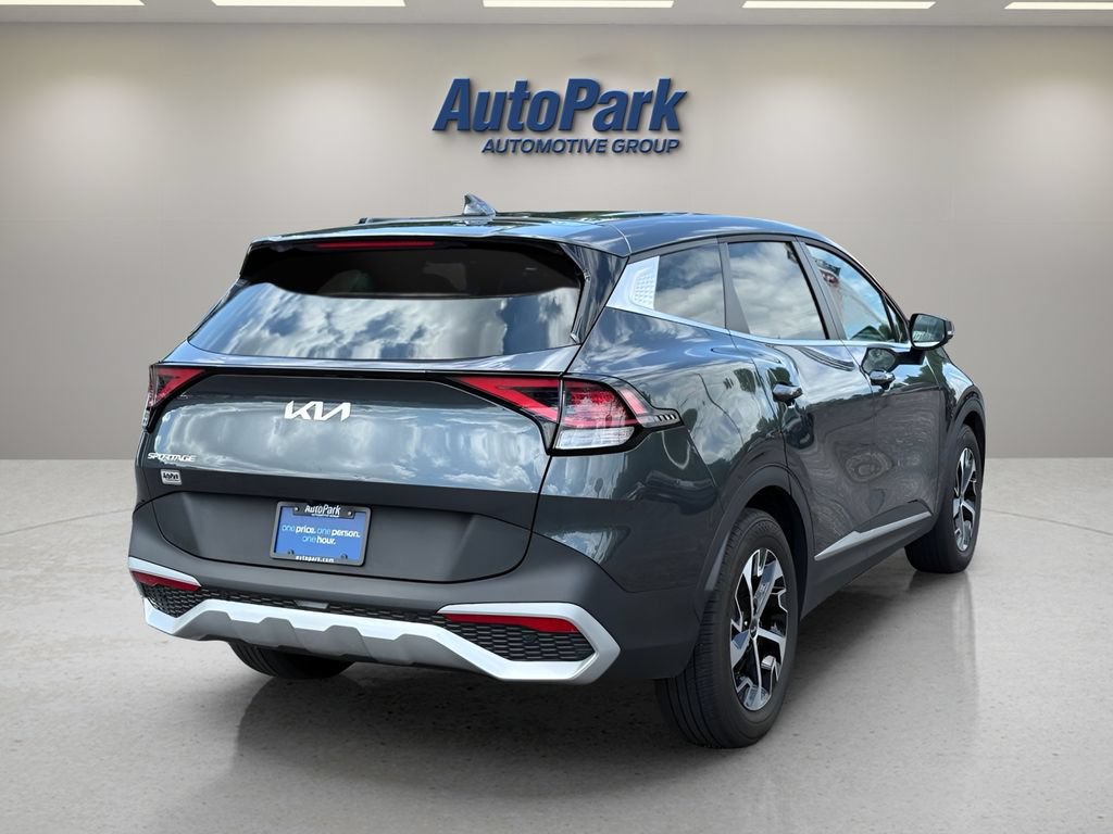 Used 2025 Kia Sportage EX FWD image 7