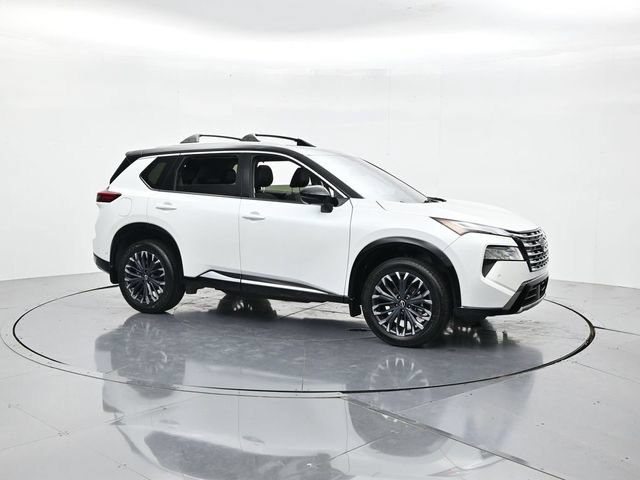 Used 2025 Nissan Rogue Platinum w/ Platinum Premium Package FWD image 3