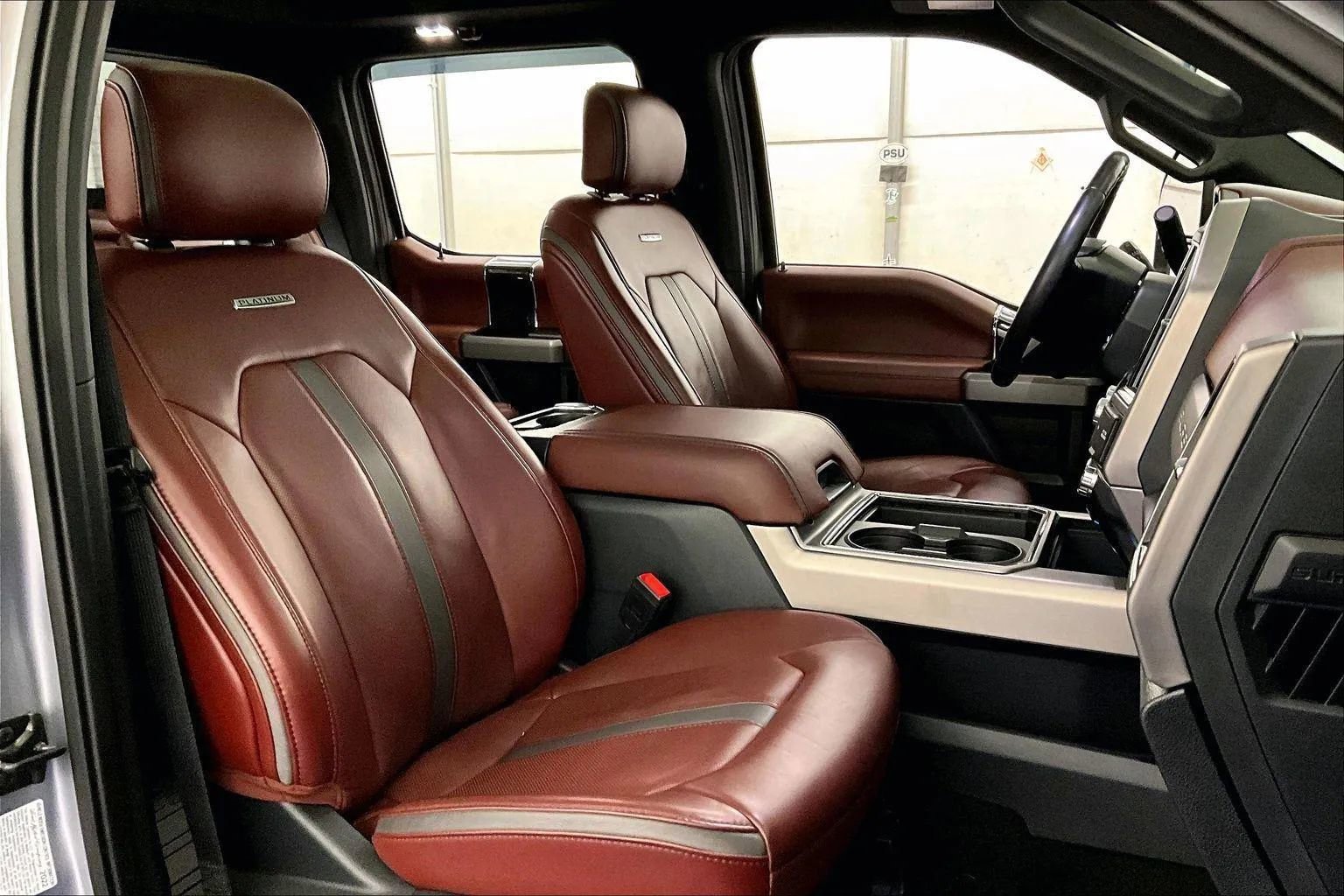 Certified 2022 Ford F450 Platinum w/ FX4 Off-Road Package image 7