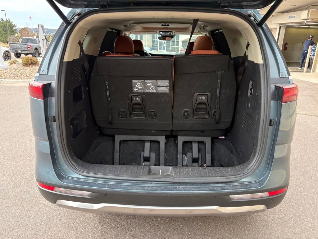 Used 2023 Kia Carnival SX Prestige image 26