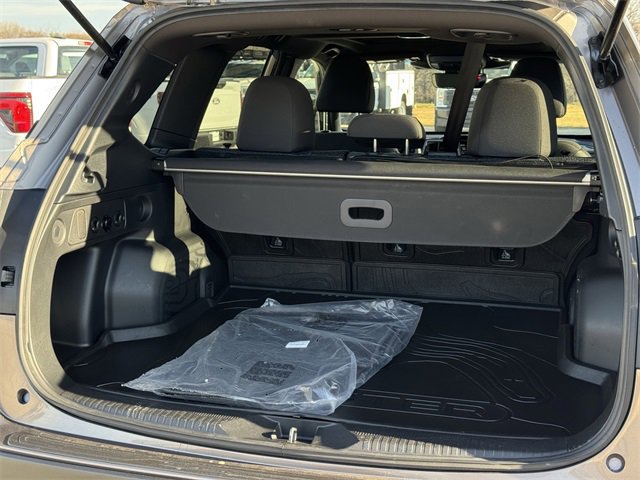 Used 2025 Subaru Forester Premium w/ Convenience Package #1 image 33