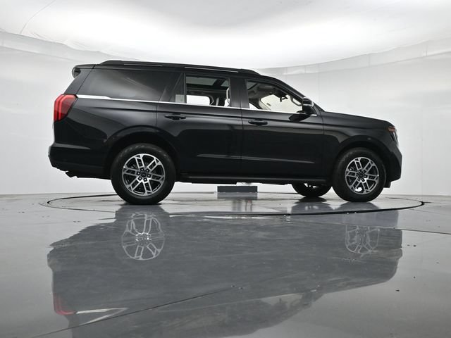 Certified 2025 Ford Expedition Active AWD/4WD image 37