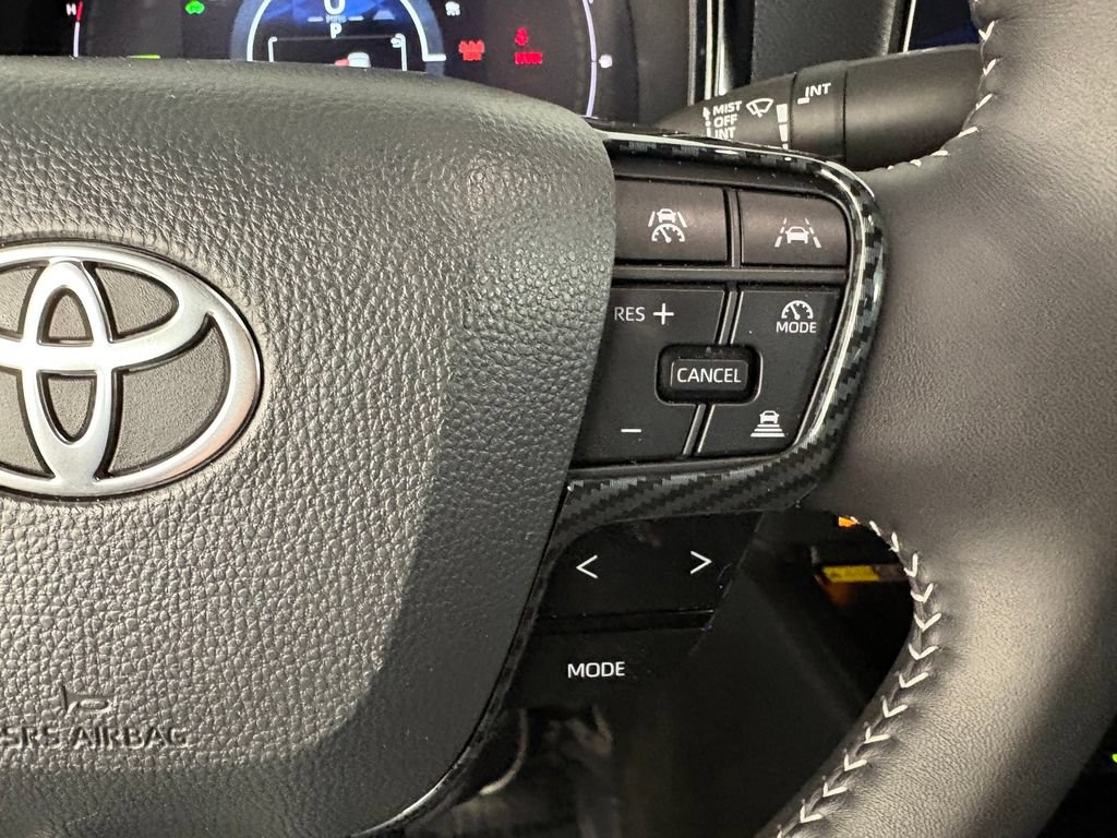 Used 2026 Toyota Camry SE AWD/4WD image 23