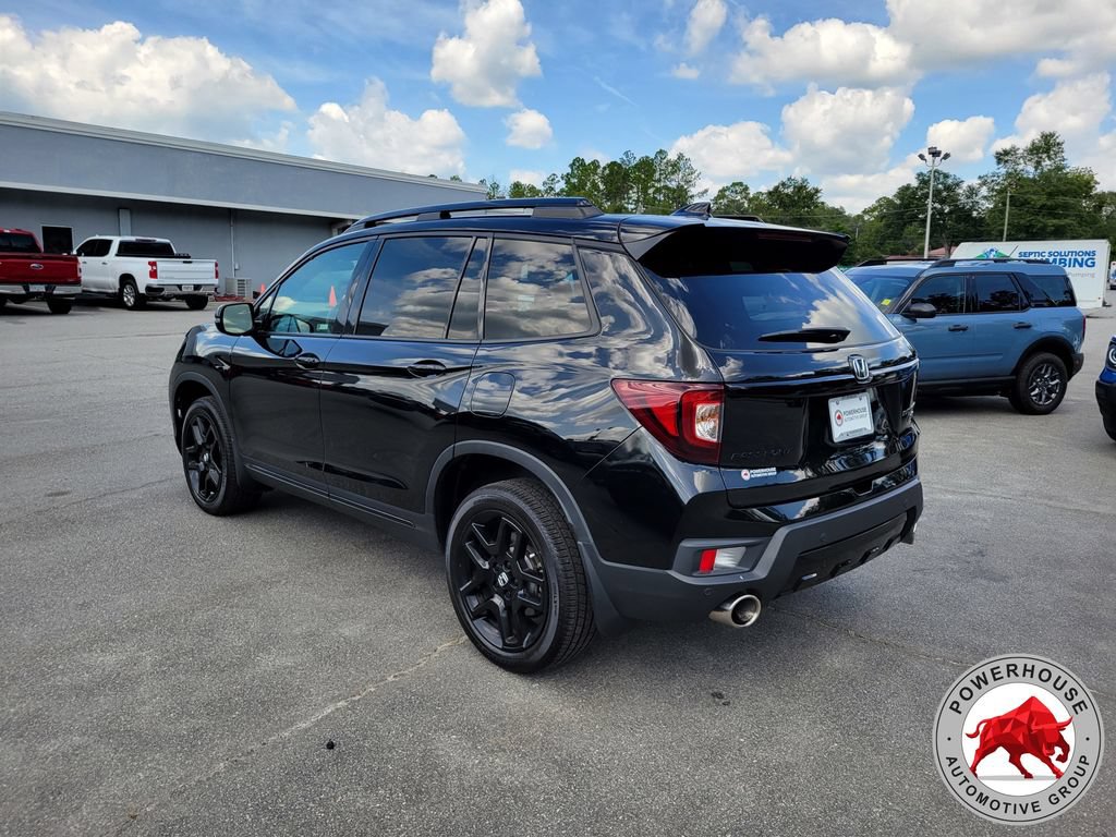 Used 2024 Honda Passport Black Edition image 4