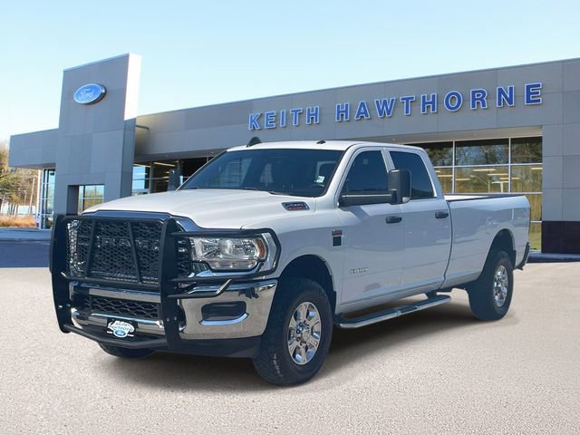 Used 2022 RAM 2500 Tradesman w/ Chrome Appearance Group AWD/4WD image 3