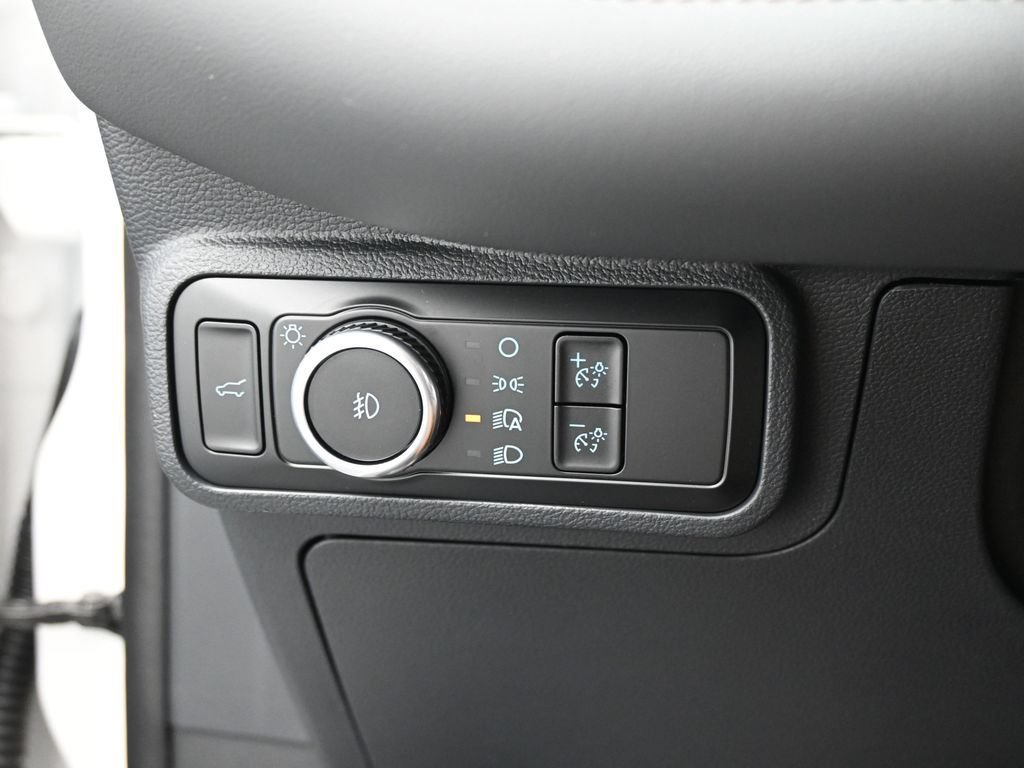 Certified 2025 Ford Explorer Active RWD image 11